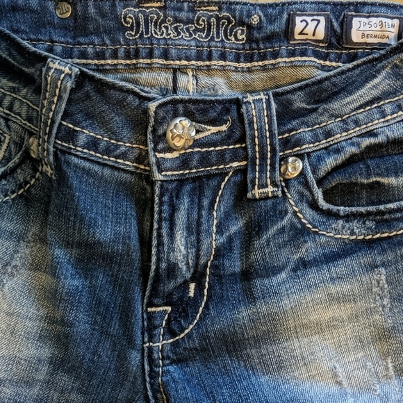 Miss Me Jean Shorts - Picture 3 of 3